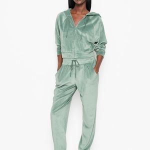 NWT Victoria's Secret Velour Jogger